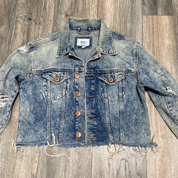 ⭕️3for$15⭕️ Denim crop jacket - Picture 3 of 13